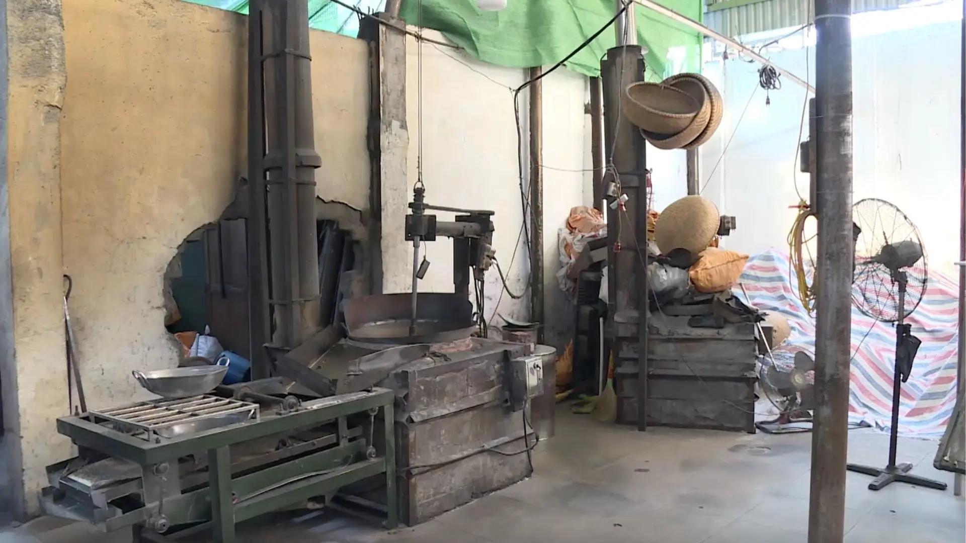 Xử lý ô nhiễm môi trường làng nghề | Hộp thư truyền hình | 11/10/2025